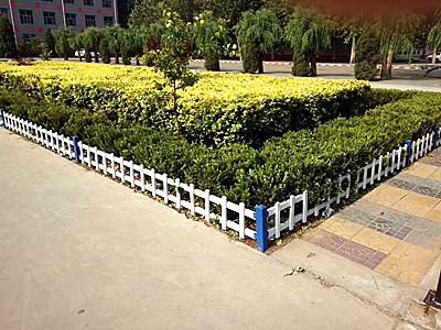 草坪護(hù)欄