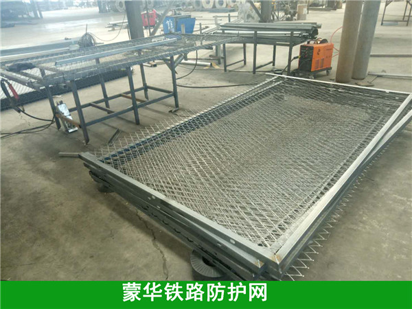 鐵路防護(hù)網(wǎng)圖片2